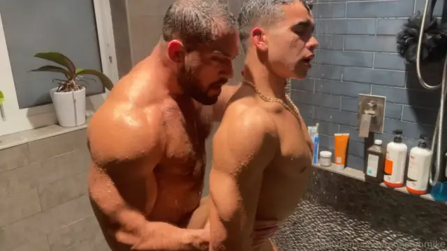 JP Throat Game – jphadley1996, monstahmike – Joseph Peter Hadley, Mike Russo – Bareback