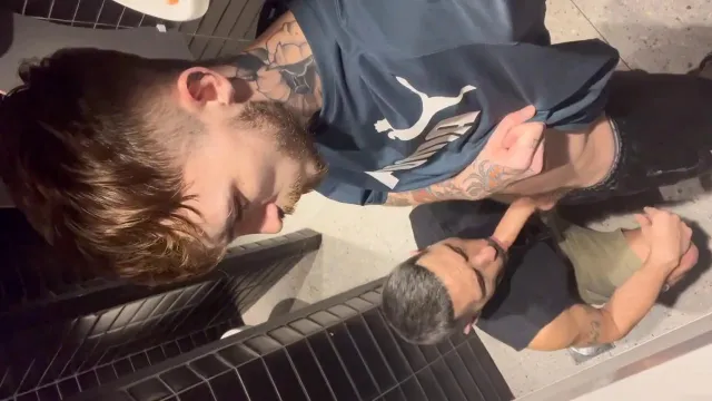 We and the public toilets – RawFuckClub