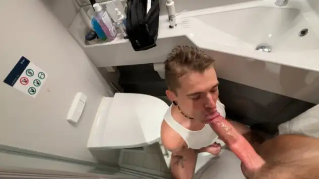 Martin XXL – I’m sucking a pornstar’s dick in the bathroom